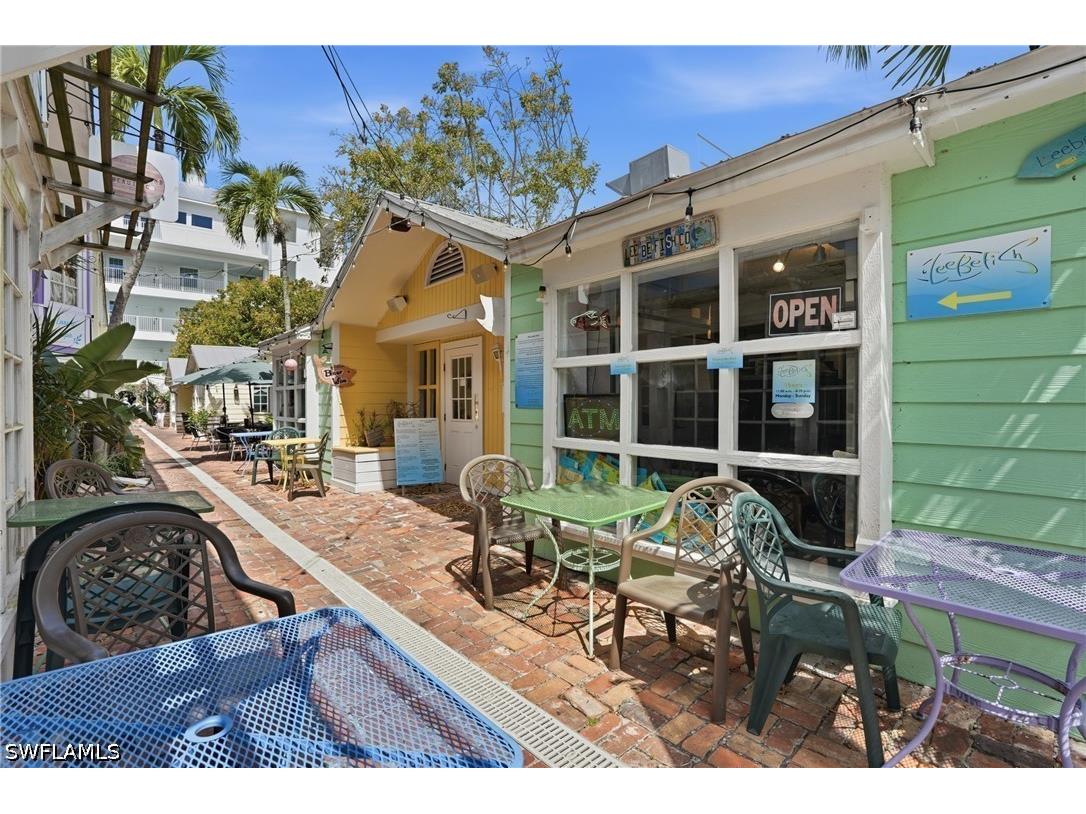 140 Palm Street #211 Marco Island FL 34145 226016408 image37