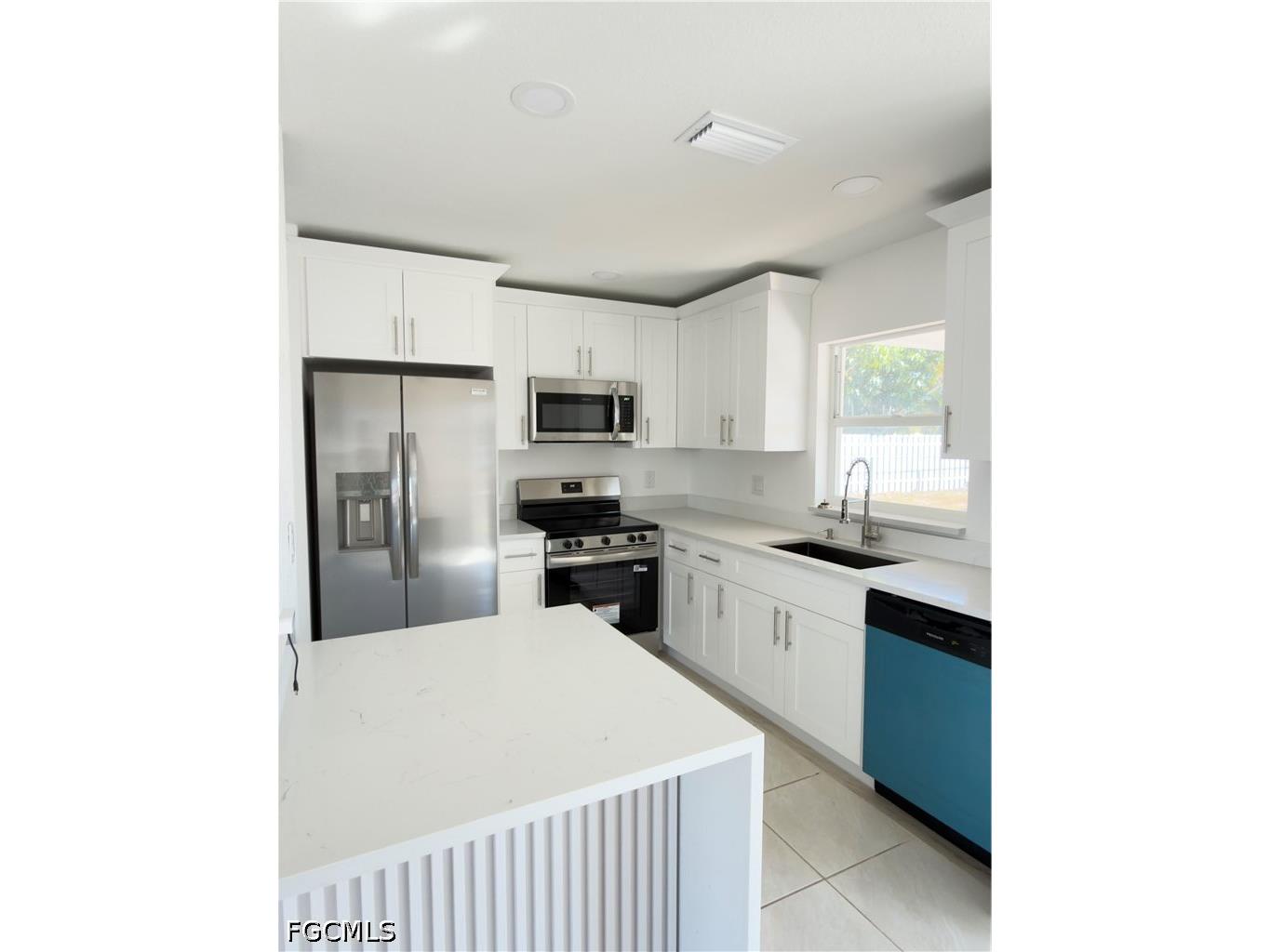 140 SE 17th Terrace Cape Coral FL 33990 2026018030 image6
