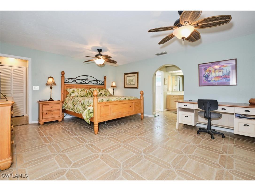 140 SE 8th Street Cape Coral FL 33990 225065007 image15