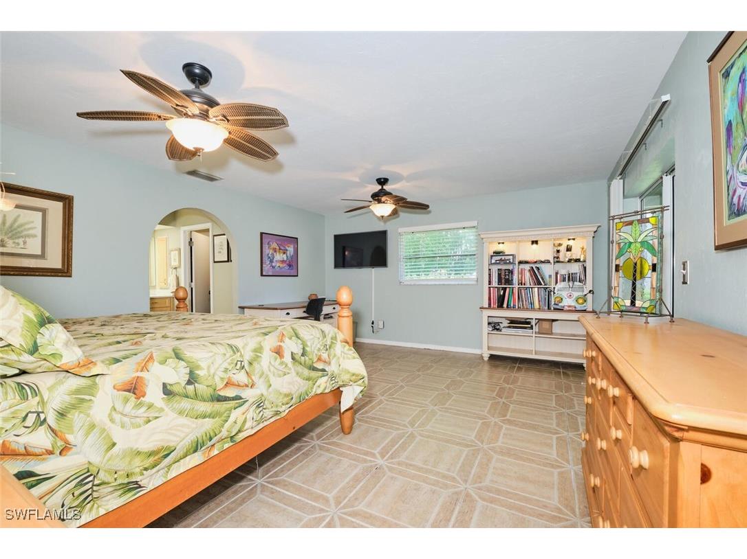 140 SE 8th Street Cape Coral FL 33990 225065007 image18