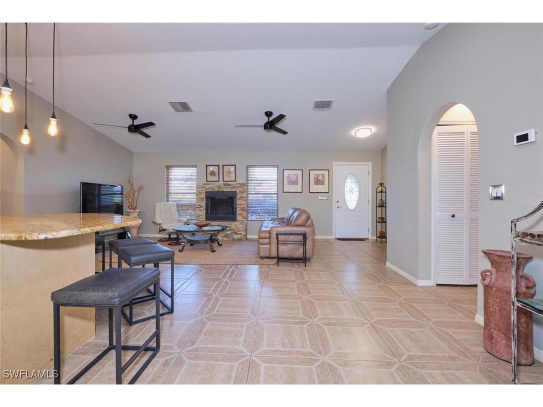 140 SE 8th Street Cape Coral FL 33990 225065007 image8