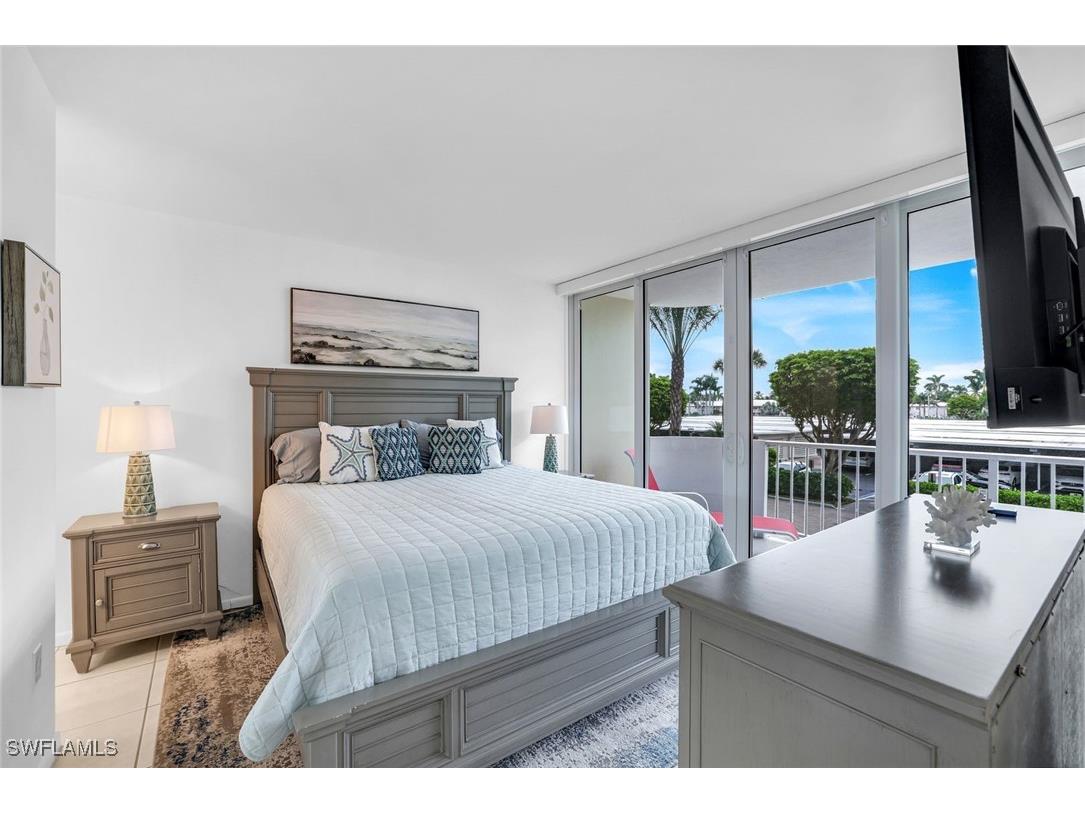 140 Seaview Court #204S Marco Island FL 34145 225076486 image8