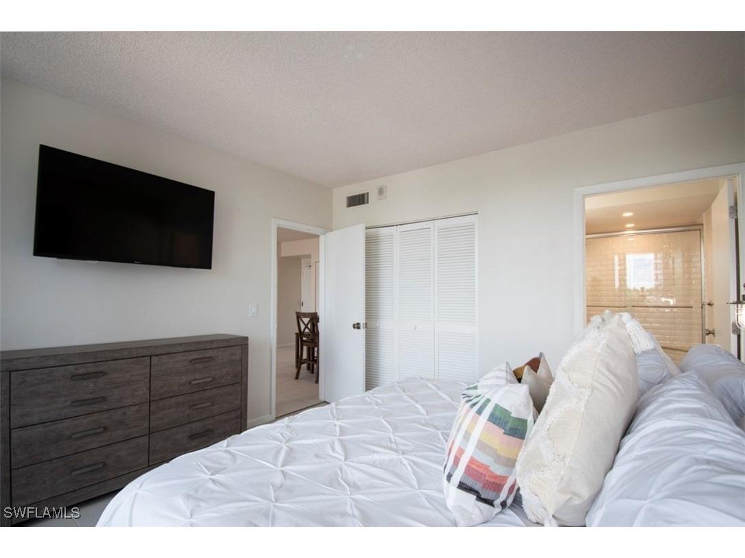 140 Seaview Court #304S Marco Island FL 34145 225082621 image11