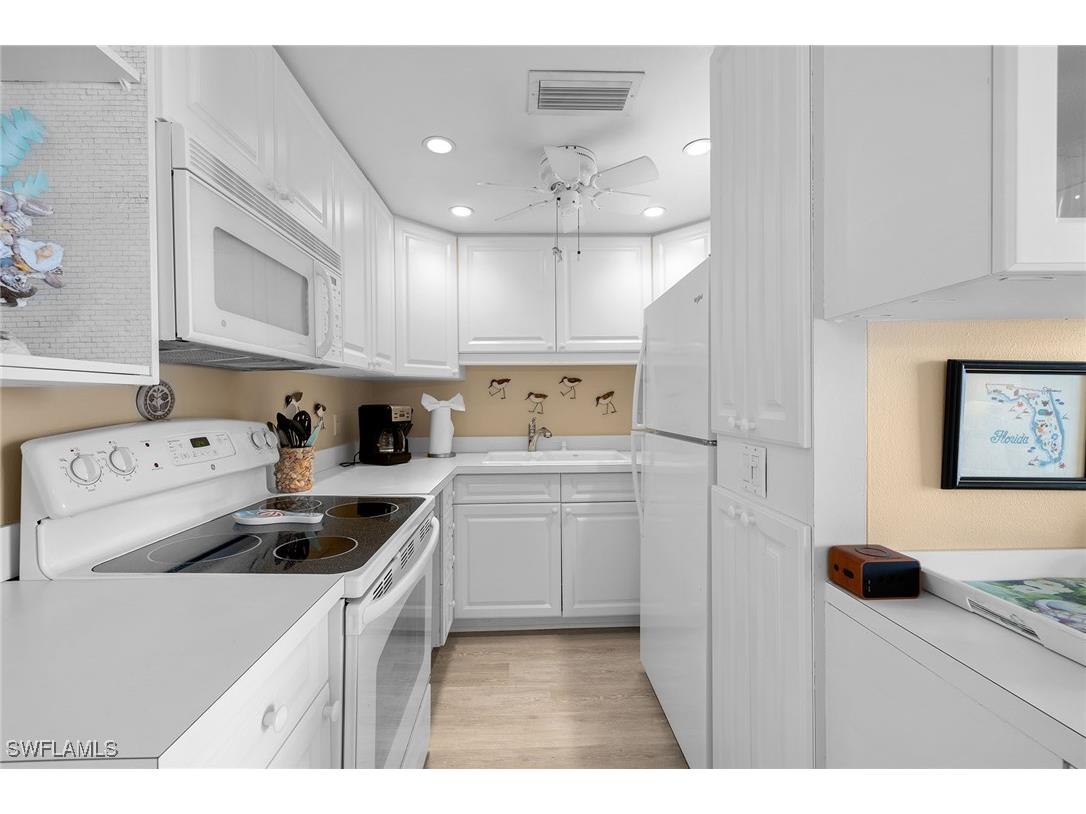 140 Seaview Court #S-902 Marco Island FL 34145 225066488 image6