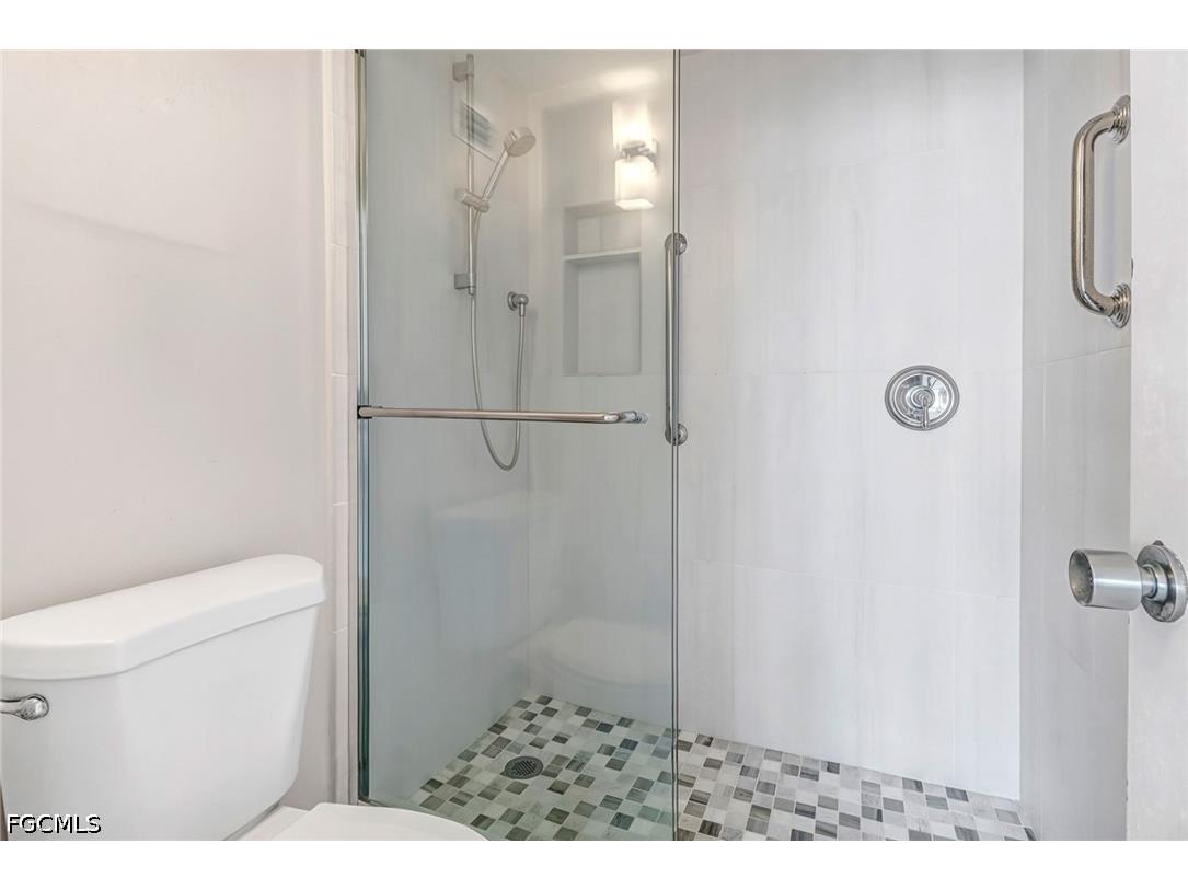 140 Seaview Ct Seaview Court #1504 Marco Island FL 34145 2026019657 image12