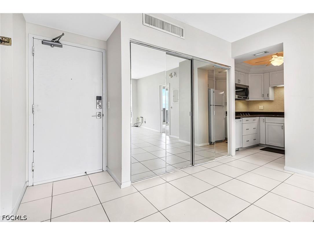 140 Seaview Ct Seaview Court #1504 Marco Island FL 34145 2026019657 image7