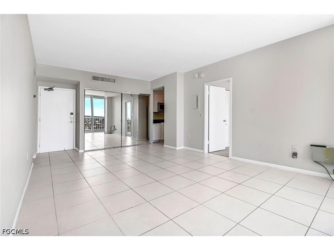 140 Seaview Ct Seaview Court #1504 Marco Island FL 34145 2026019657 image8
