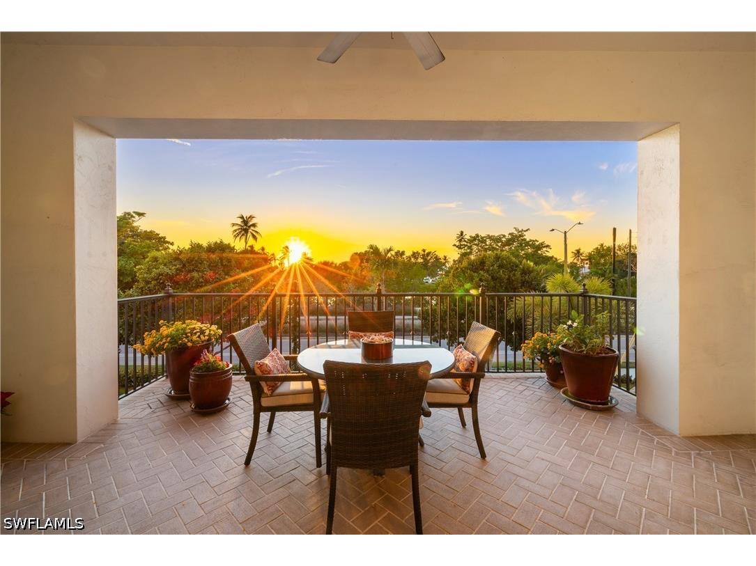 1400 Gulf Shore Boulevard N #201 Naples FL 34102 225082664 image2
