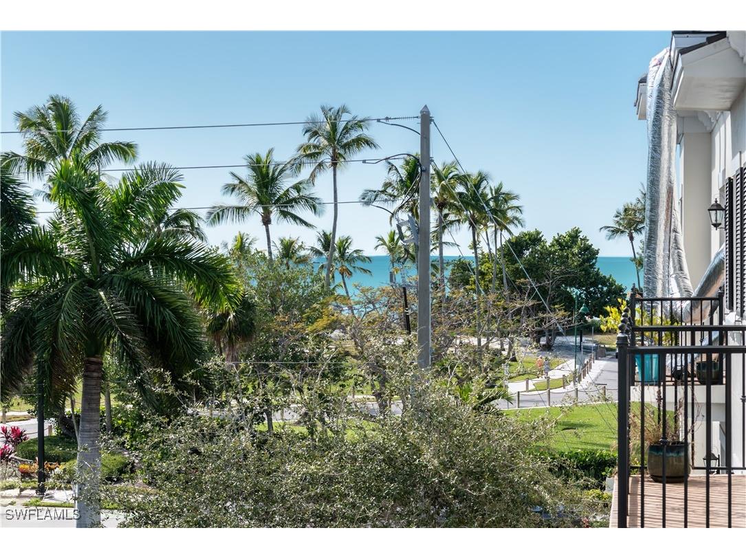 1400 Gulf Shore Boulevard N #307 Naples FL 34102 226003065 image26
