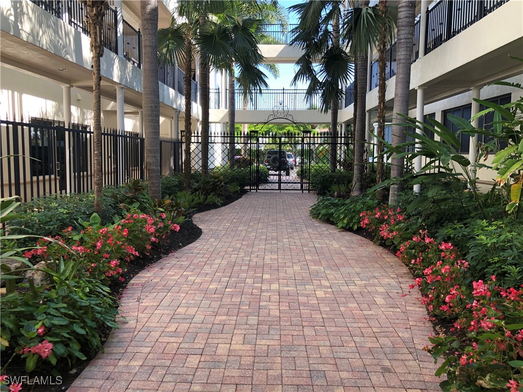 1400 Gulf Shore Boulevard N #310 Naples FL 34102 225061226 image2