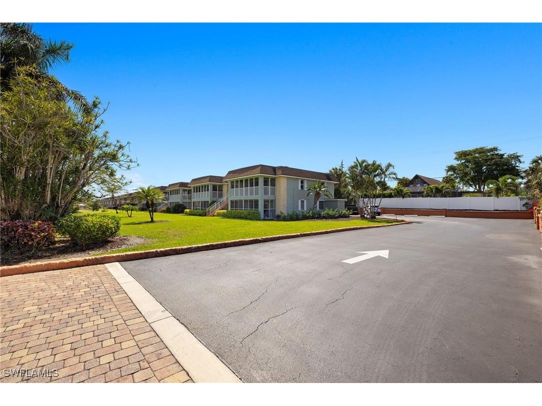 1400 Pompei Lane #1 Naples FL 34103 225026783 image5