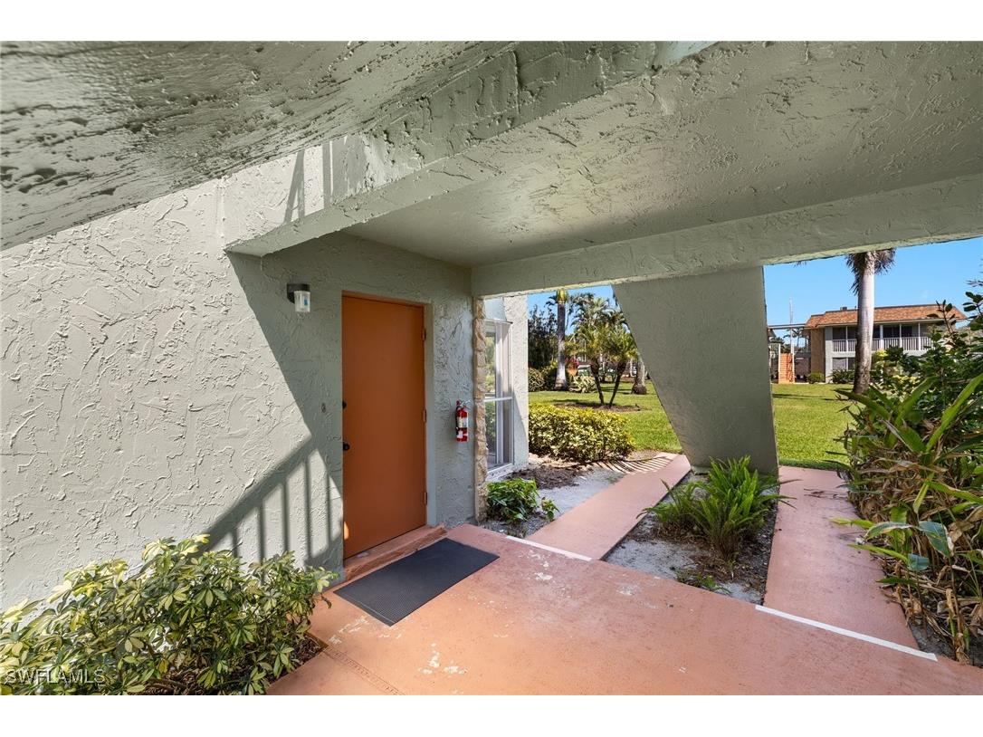 1400 Pompei Lane #1 Naples FL 34103 225026783 image8