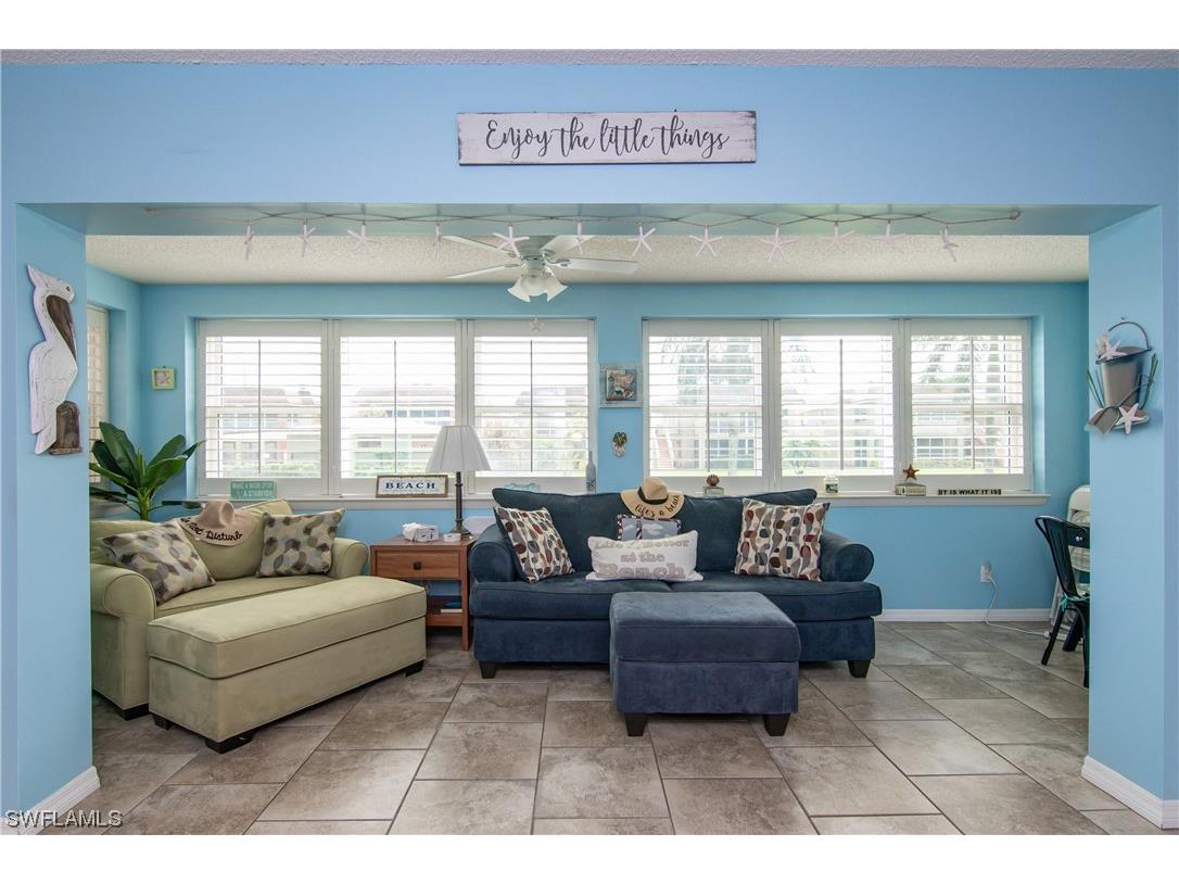 1400 Pompei Lane #21 Naples FL 34103 224008553 image1
