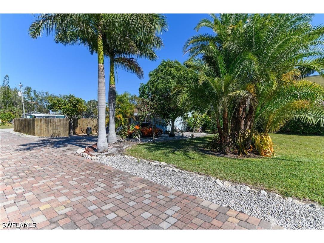 1400 Rosemary Lane Naples FL 34103 226015655 image21