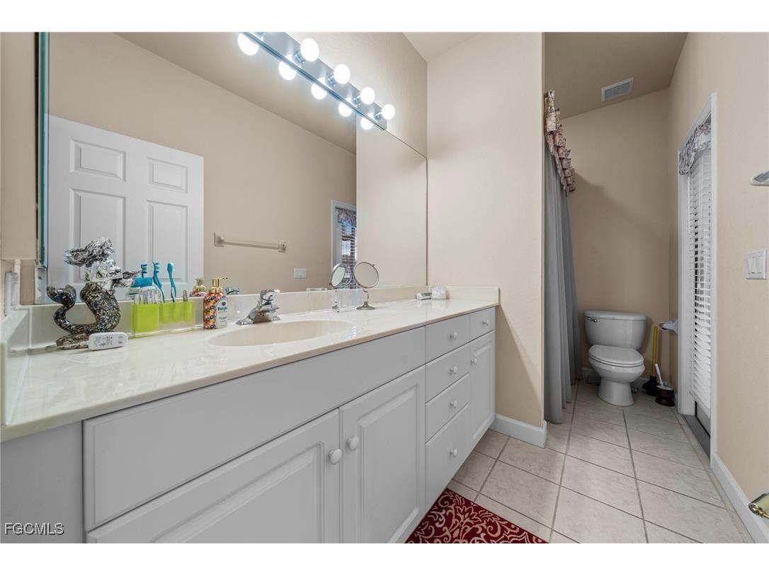 14000 Shimmering Lake Court Fort Myers FL 33907 2025022072 image11