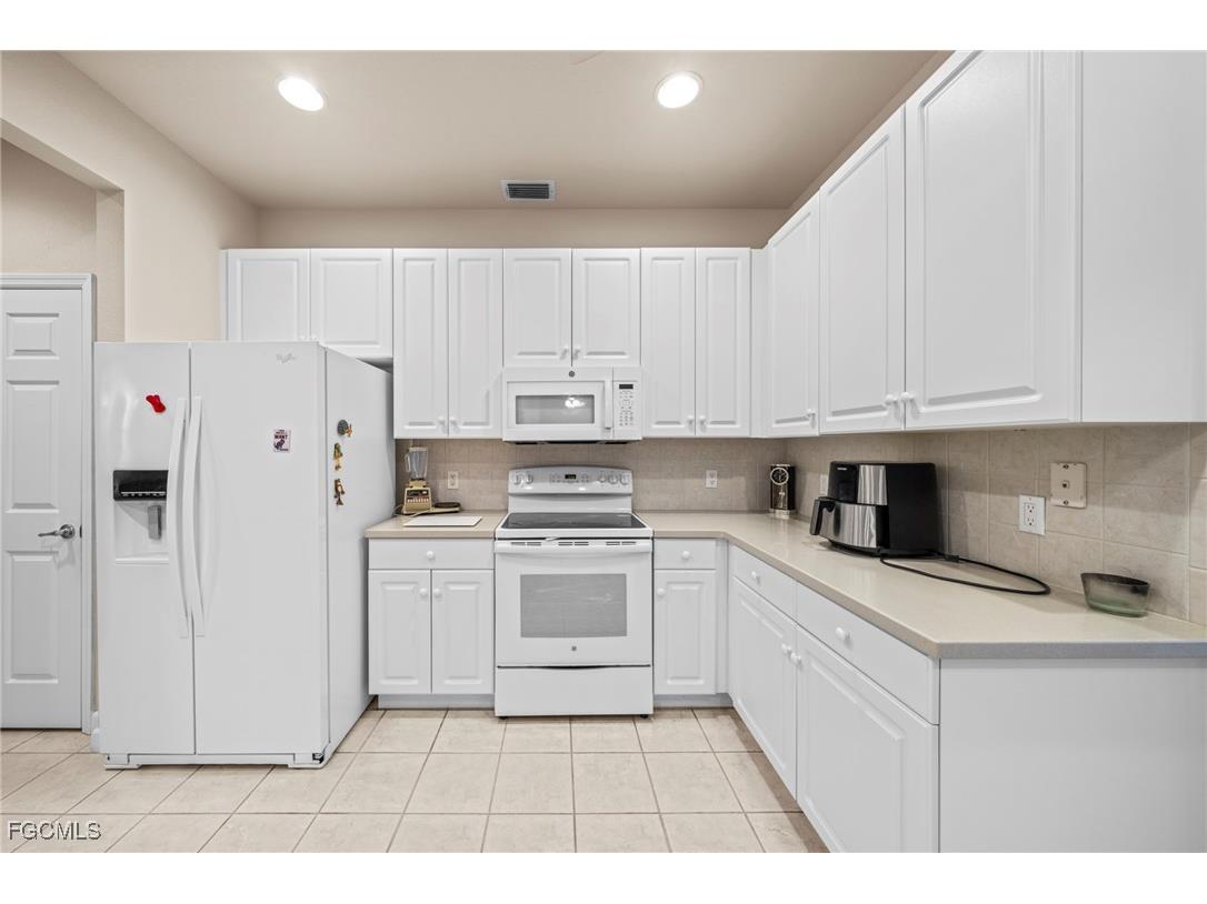 14000 Shimmering Lake Court Fort Myers FL 33907 2025022072 image7