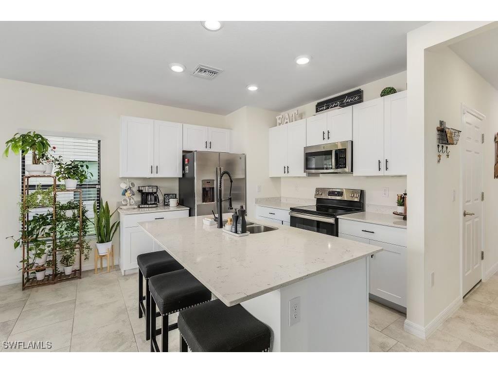 14004 Oviedo Place Fort Myers FL 33905 223050840 image1