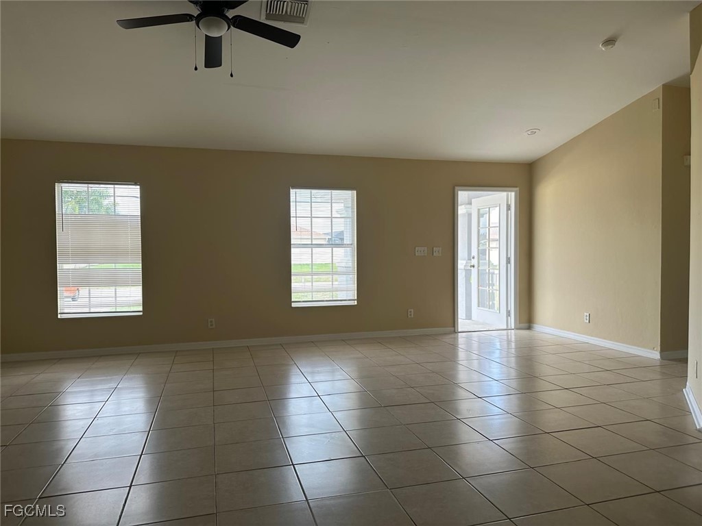 1401 N Gator Circle Cape Coral FL 33909 2025018825 image3