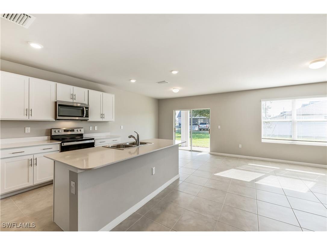 1401 NE 5th Place Cape Coral FL 33909 226004436 image6