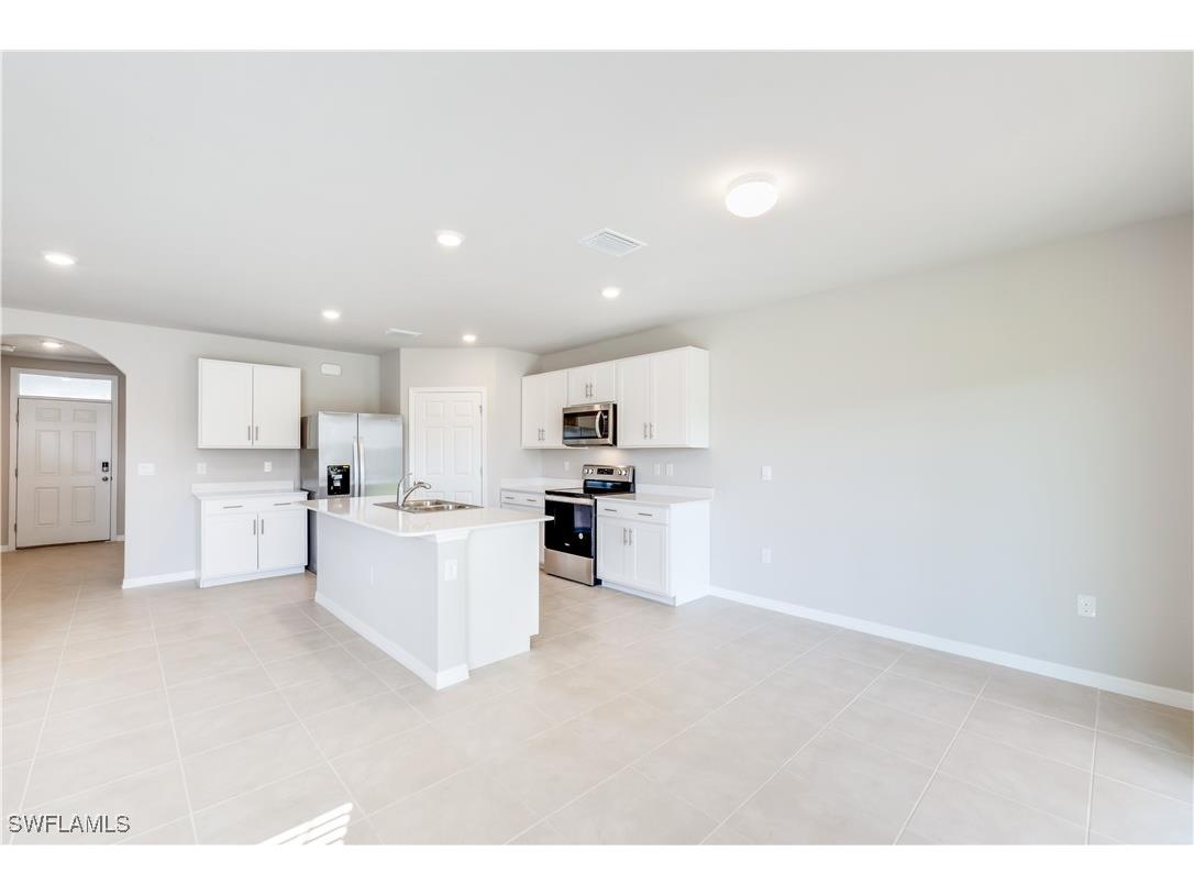1401 NE 5th Place Cape Coral FL 33909 226004436 image8