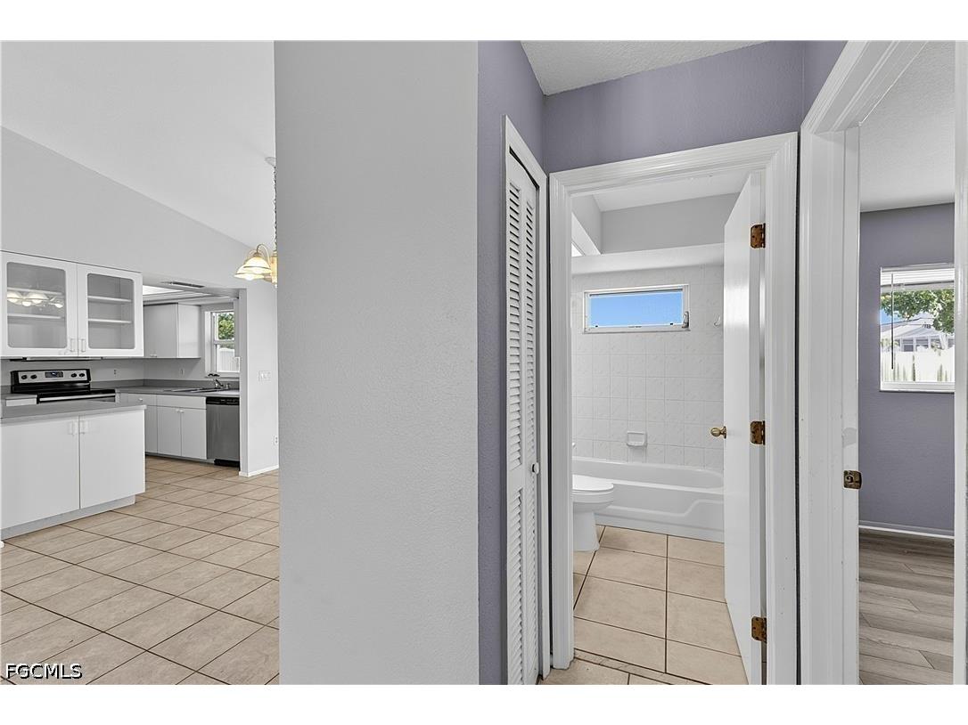 1401 SE 3rd Street Cape Coral FL 33990 2026024733 image18