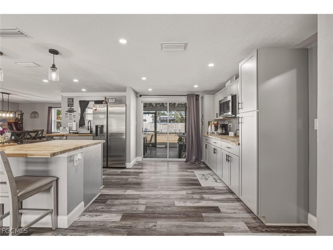 1401 Sheehan Boulevard Port Charlotte FL 33952 2026007585 image10