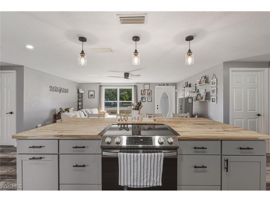 1401 Sheehan Boulevard Port Charlotte FL 33952 2026007585 image19