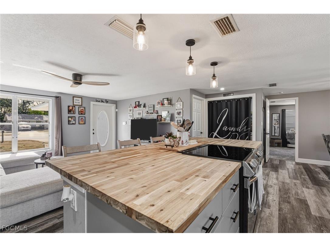 1401 Sheehan Boulevard Port Charlotte FL 33952 2026007585 image5