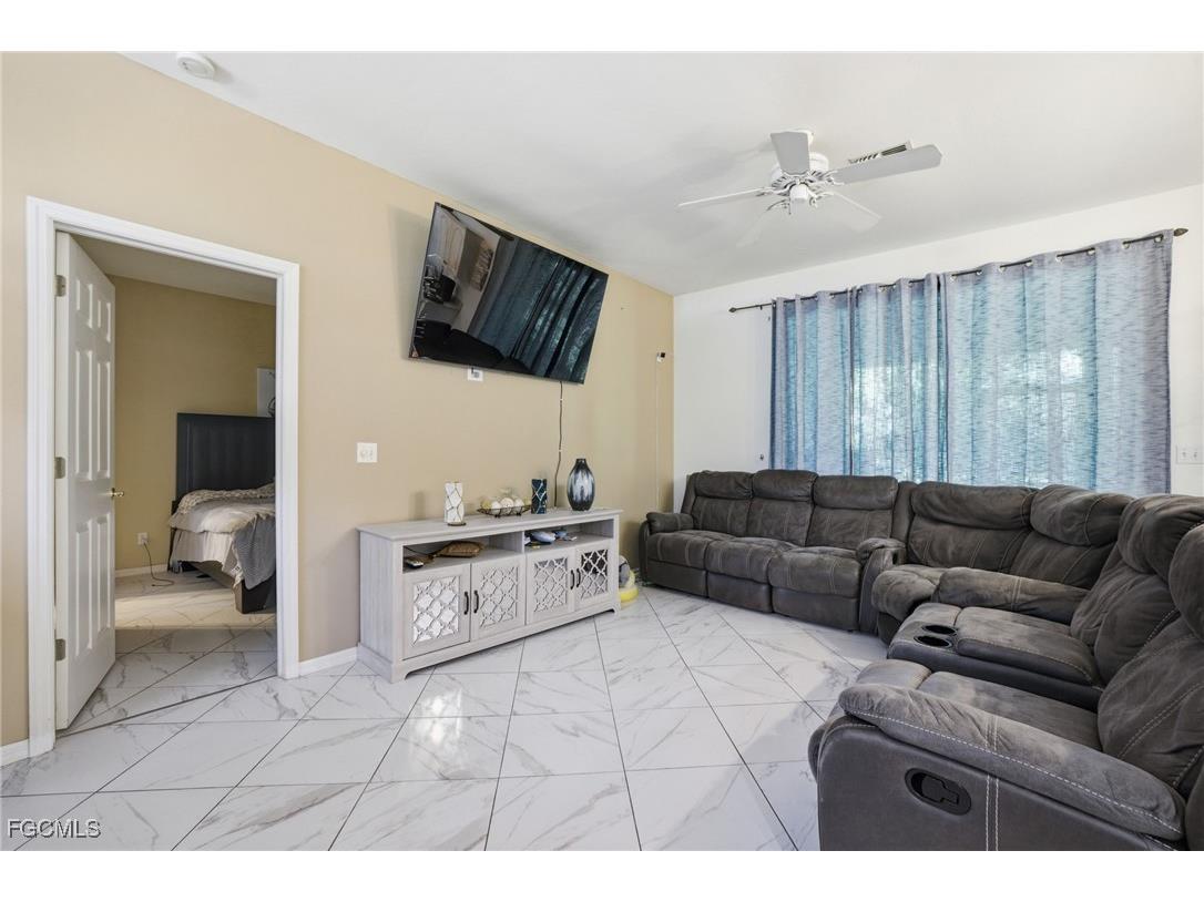 1401 Unice Avenue N Lehigh Acres FL 33971 2025001363 image5