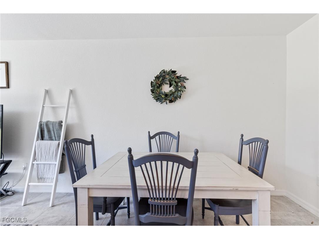 14013 Oviedo Place Fort Myers FL 33905 2025014963 image10