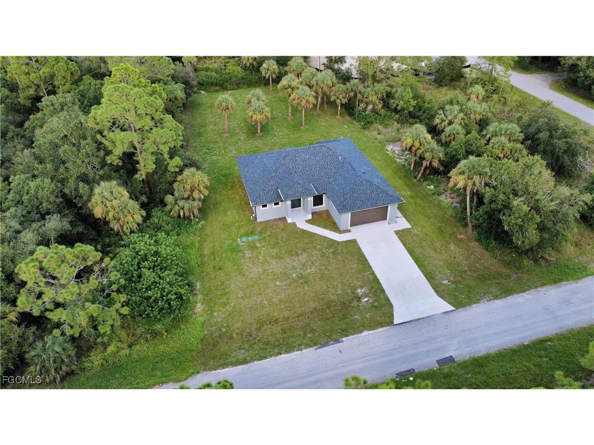1402 Columbus Avenue Lehigh Acres FL 33972 2025011409 image2