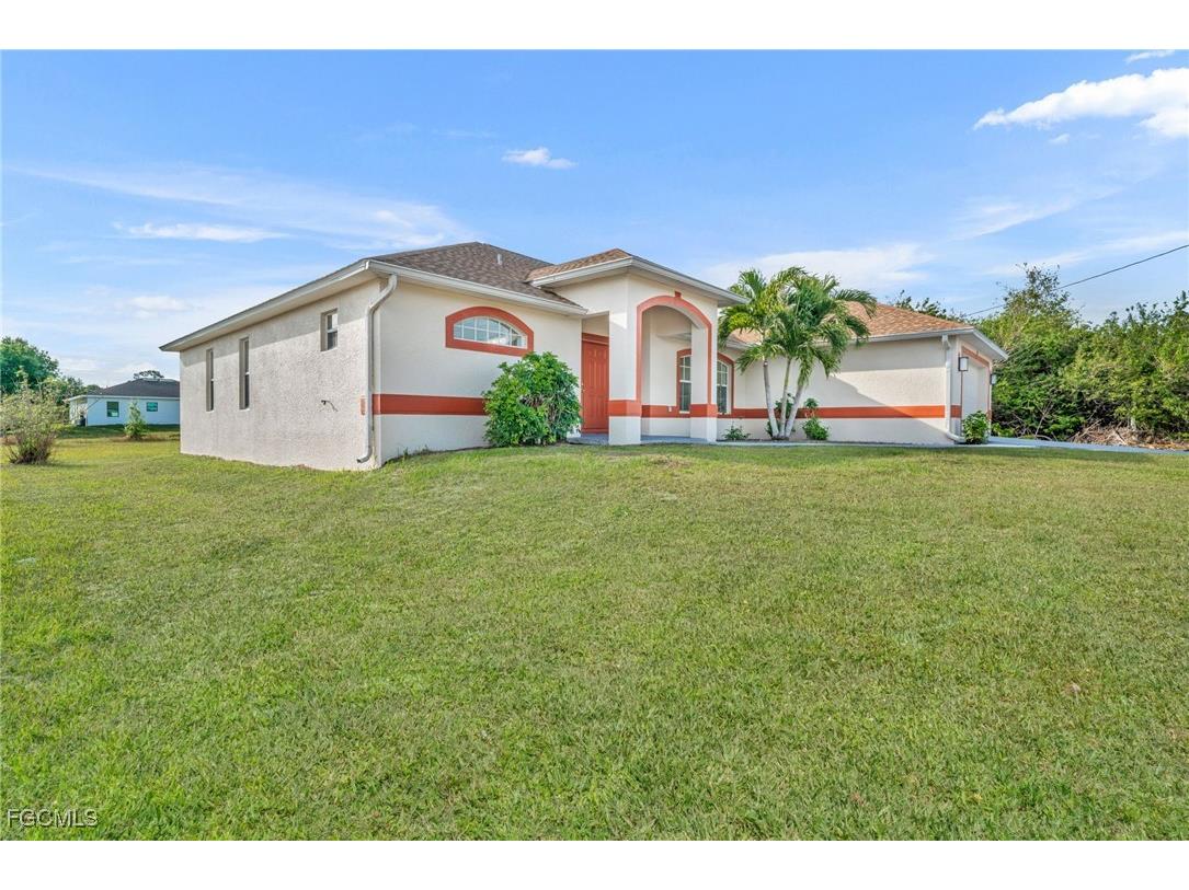 1402 Fred Avenue S Lehigh Acres FL 33976 2026005565 image38