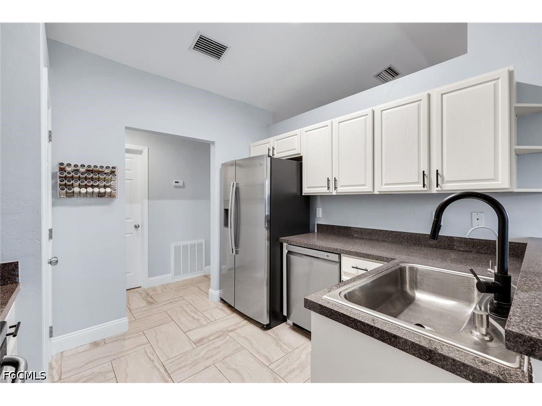 1402 NE 19th Terrace Cape Coral FL 33909 2026021479 image12