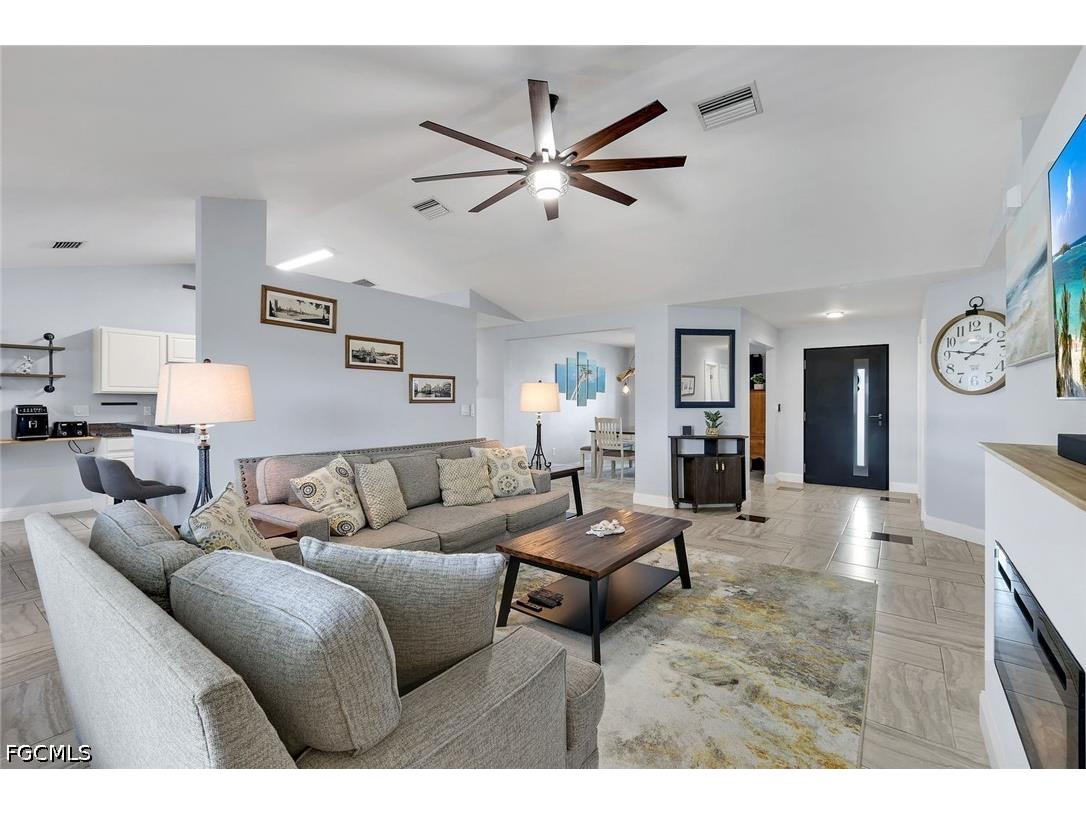 1402 NE 19th Terrace Cape Coral FL 33909 2026021479 image8