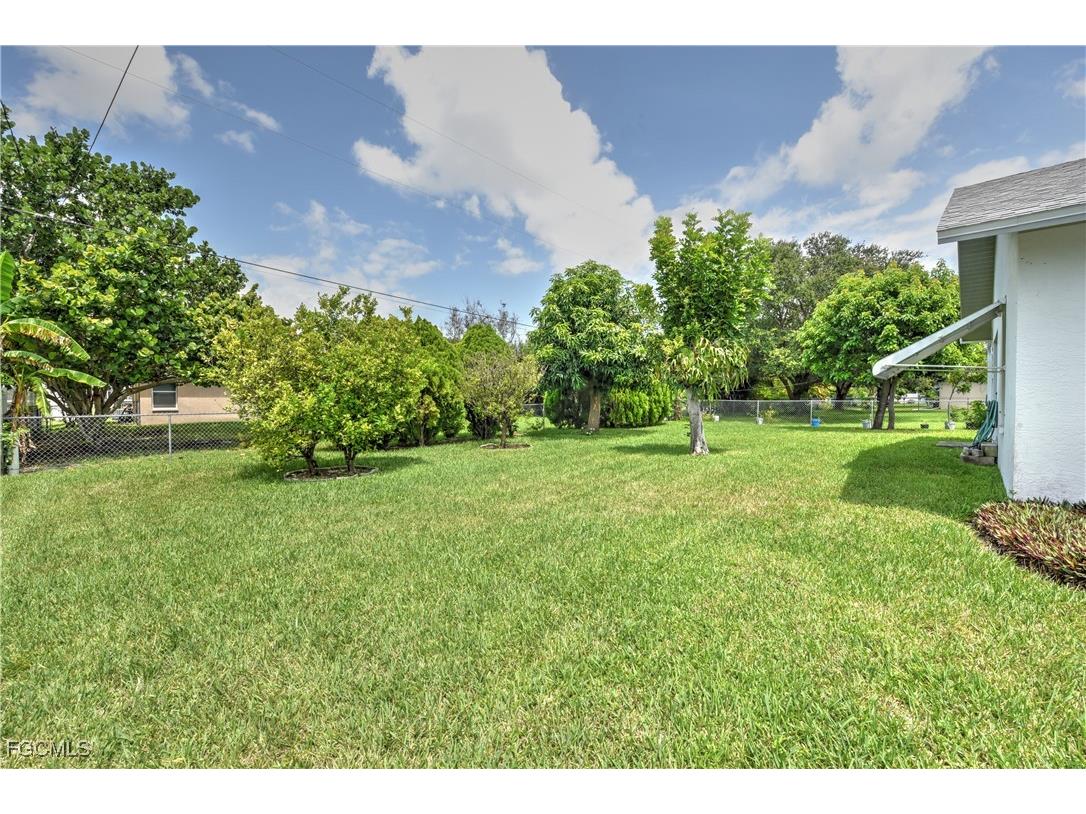 1402 SW 1st Avenue Cape Coral FL 33991 2025017058 image25