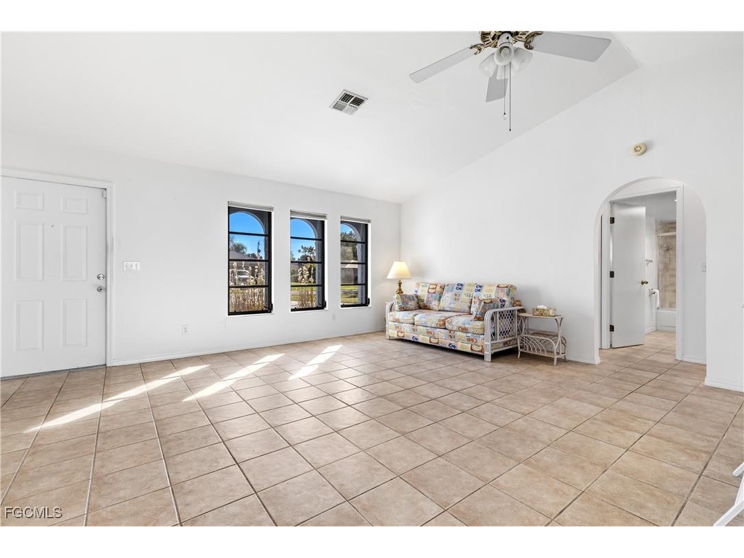 1402 SW 4th Avenue Cape Coral FL 33991 2025001118 image20