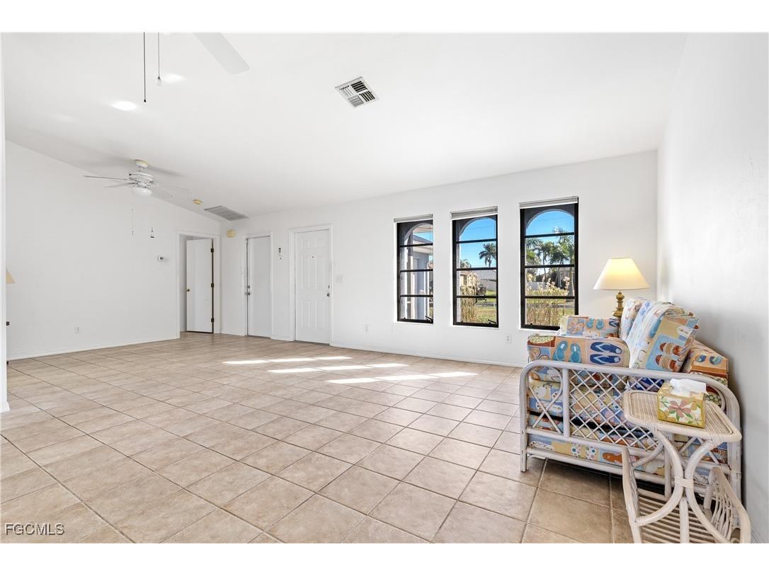 1402 SW 4th Avenue Cape Coral FL 33991 2025001118 image21