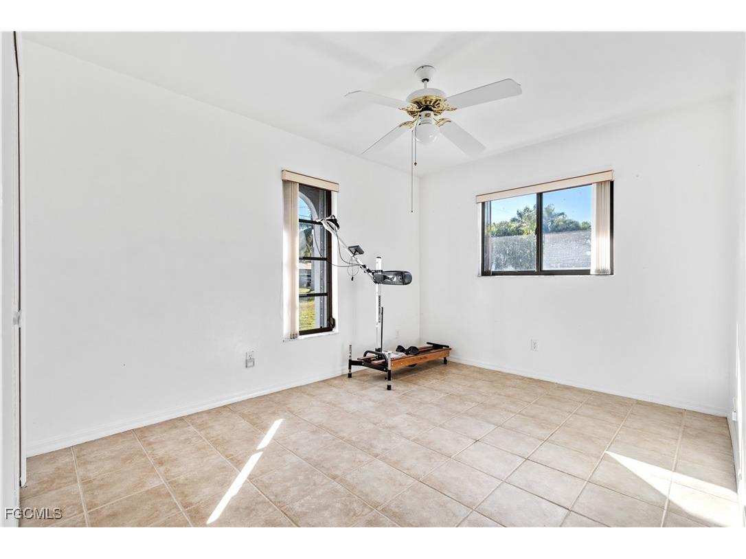 1402 SW 4th Avenue Cape Coral FL 33991 2025001118 image26