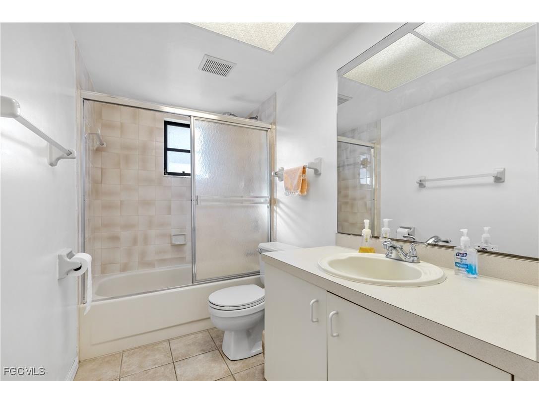 1402 SW 4th Avenue Cape Coral FL 33991 2025001118 image27