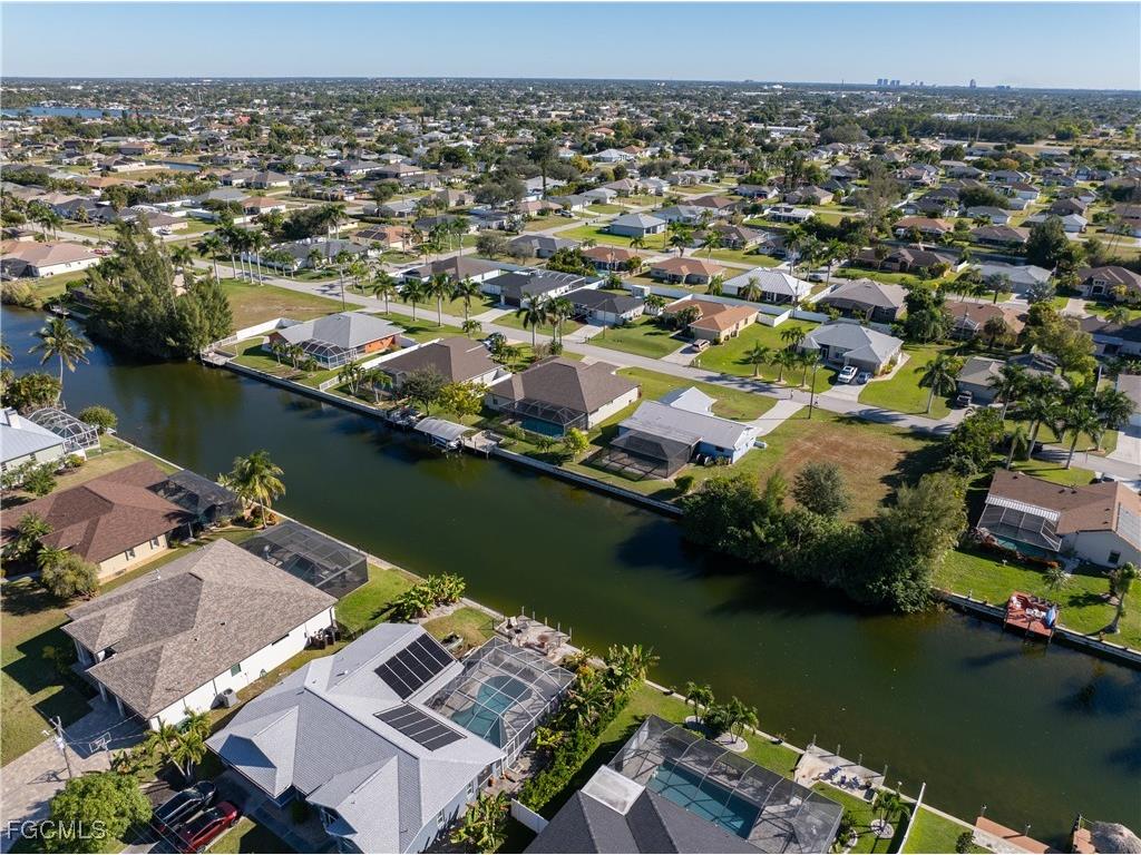 1402 SW 4th Avenue Cape Coral FL 33991 2025001118 image8