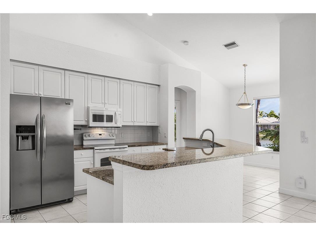 14021 Image Lake Court Fort Myers FL 33907 2025021693 image6