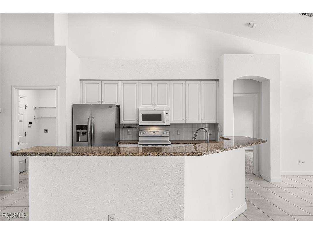 14021 Image Lake Court Fort Myers FL 33907 2025021693 image7