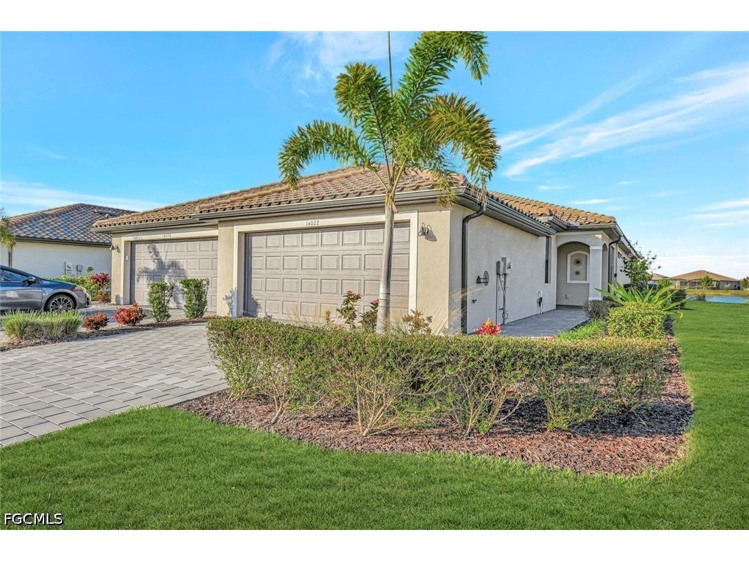 14022 Pine Lodge Lane Fort Myers FL 33913 2026018784 image1