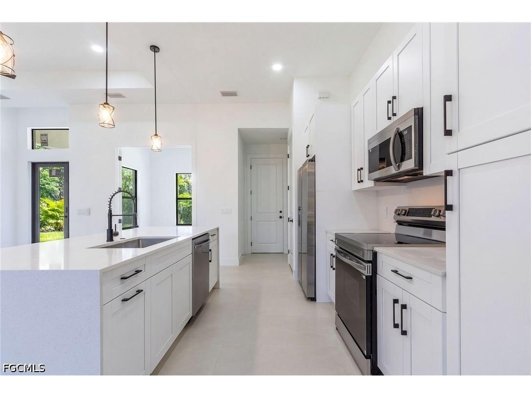 1403 NE 18th Terrace Cape Coral FL 33909 2026014684 image11