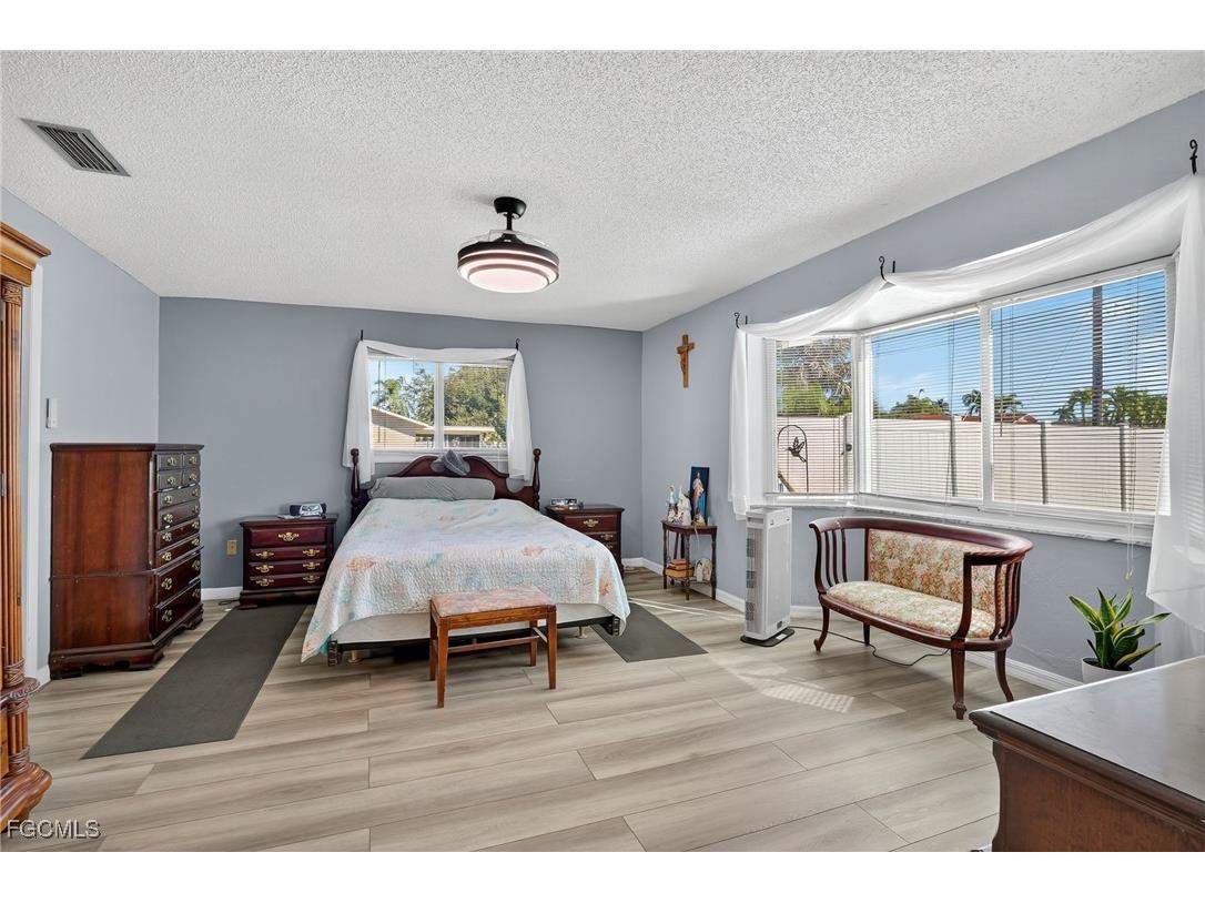 1403 SE 21st Avenue Cape Coral FL 33990 2025020282 image20