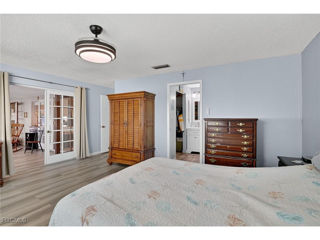 1403 SE 21st Avenue Cape Coral FL 33990 2025020282 image23