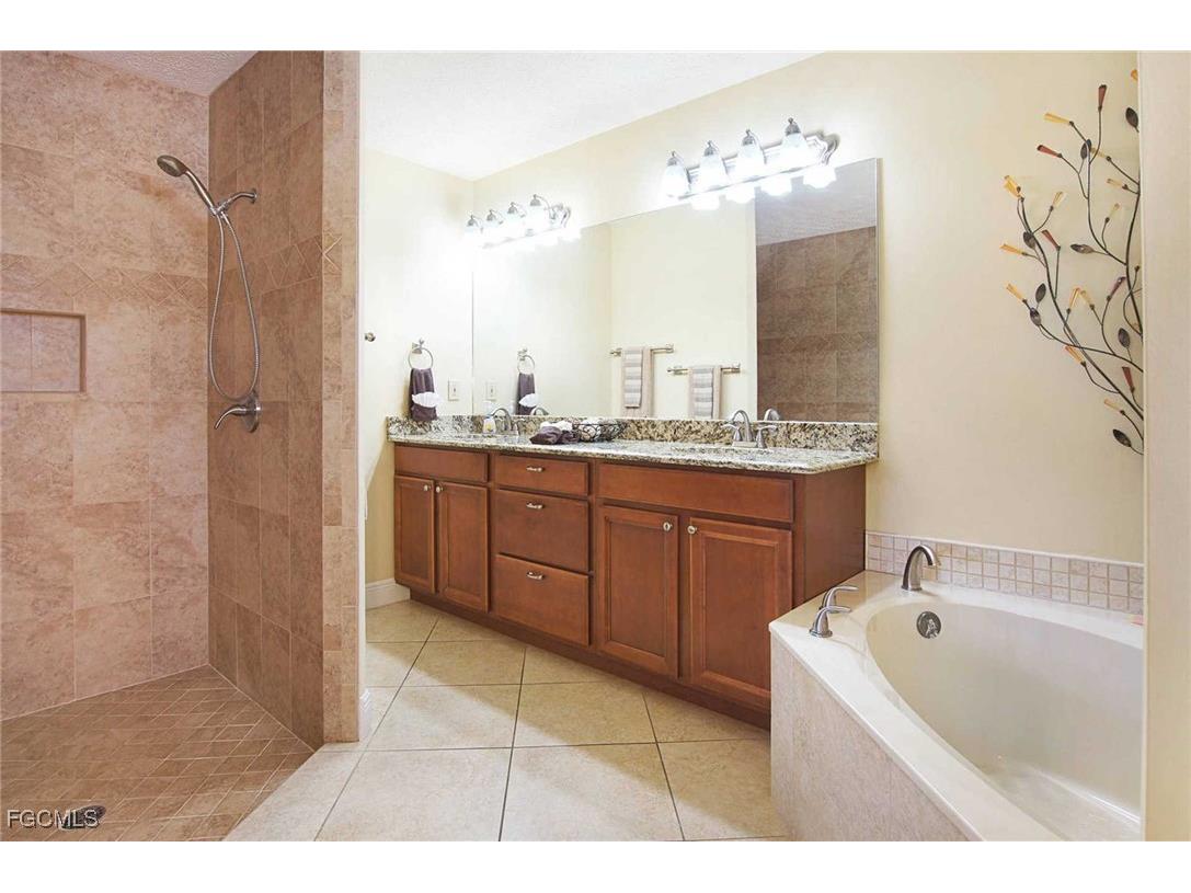 1403 SW 40th Terrace Cape Coral FL 33914 2025009753 image10