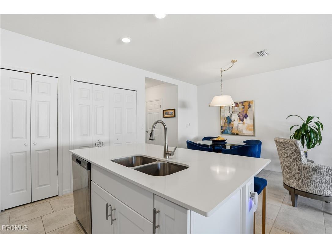 14036 Oviedo Place Fort Myers FL 33905 2025025162 image11