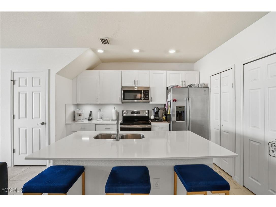 14036 Oviedo Place Fort Myers FL 33905 2025025162 image9