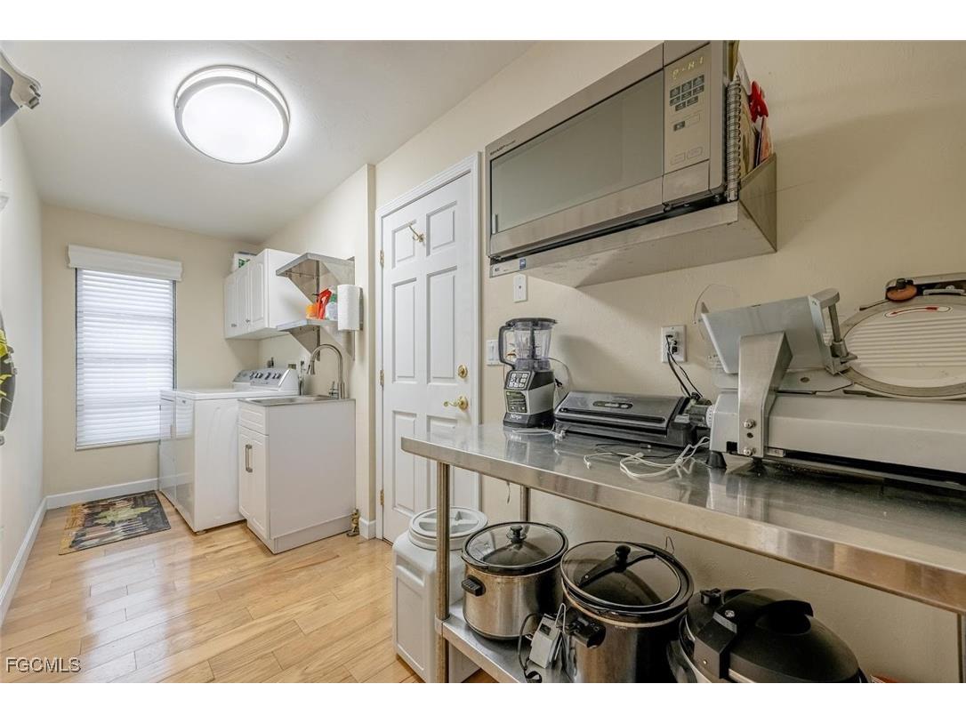 1404 SW 49th Terrace Cape Coral FL 33914 2025013193 image16